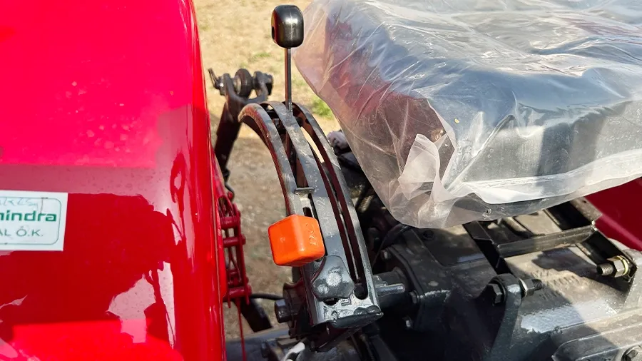Mahindra 275 DI TU PP Tractor - Image 4