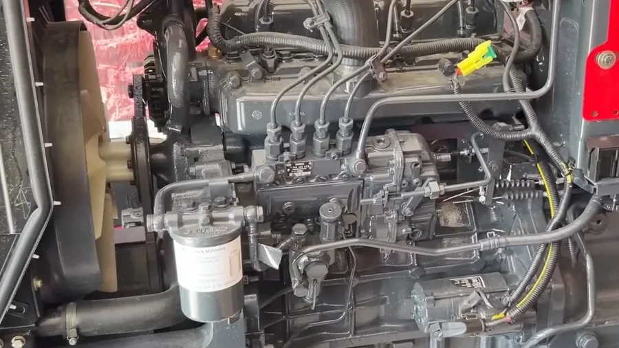 Mahindra 585 YUVO tech plus - Image 2