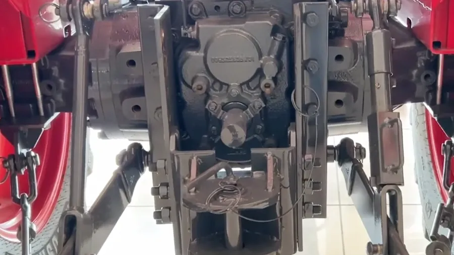 Mahindra 585 YUVO tech plus - Image 4