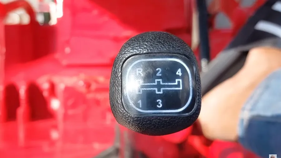 Mahindra 265 DI - Image 4