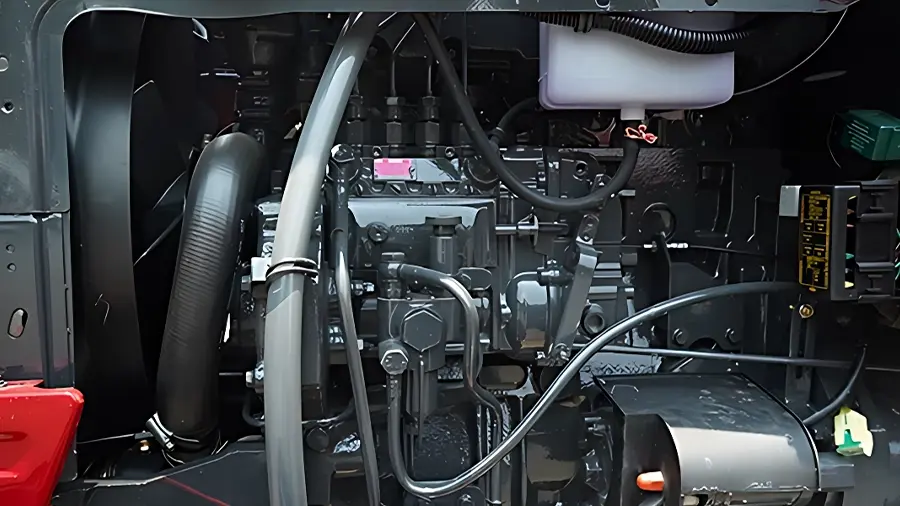 Mahindra ARJUN 555 DI Tractor - Image 2